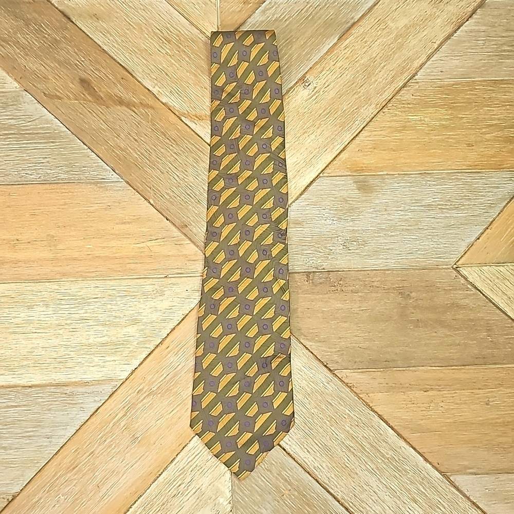 Giorgio Armani Tie.